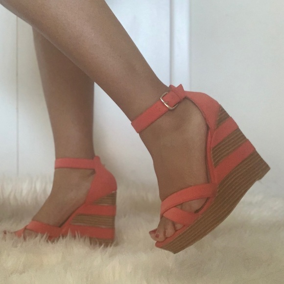 Peach Wedge- Sandals - Picture 4 of 6